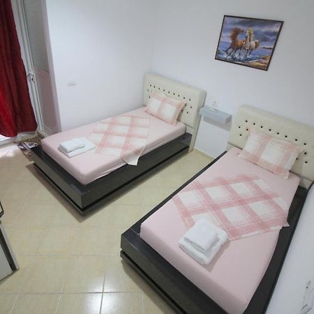 Andy Apartments Sarandë Exterior foto