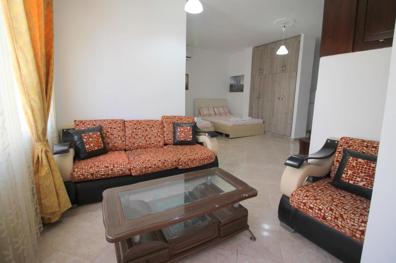 Andy Apartments Sarandë Exterior foto