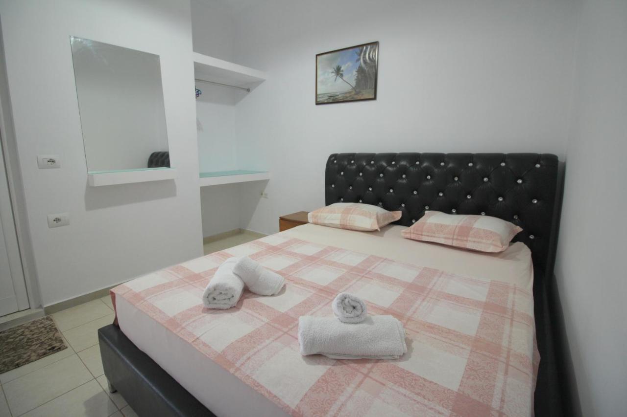 Andy Apartments Sarandë Exterior foto
