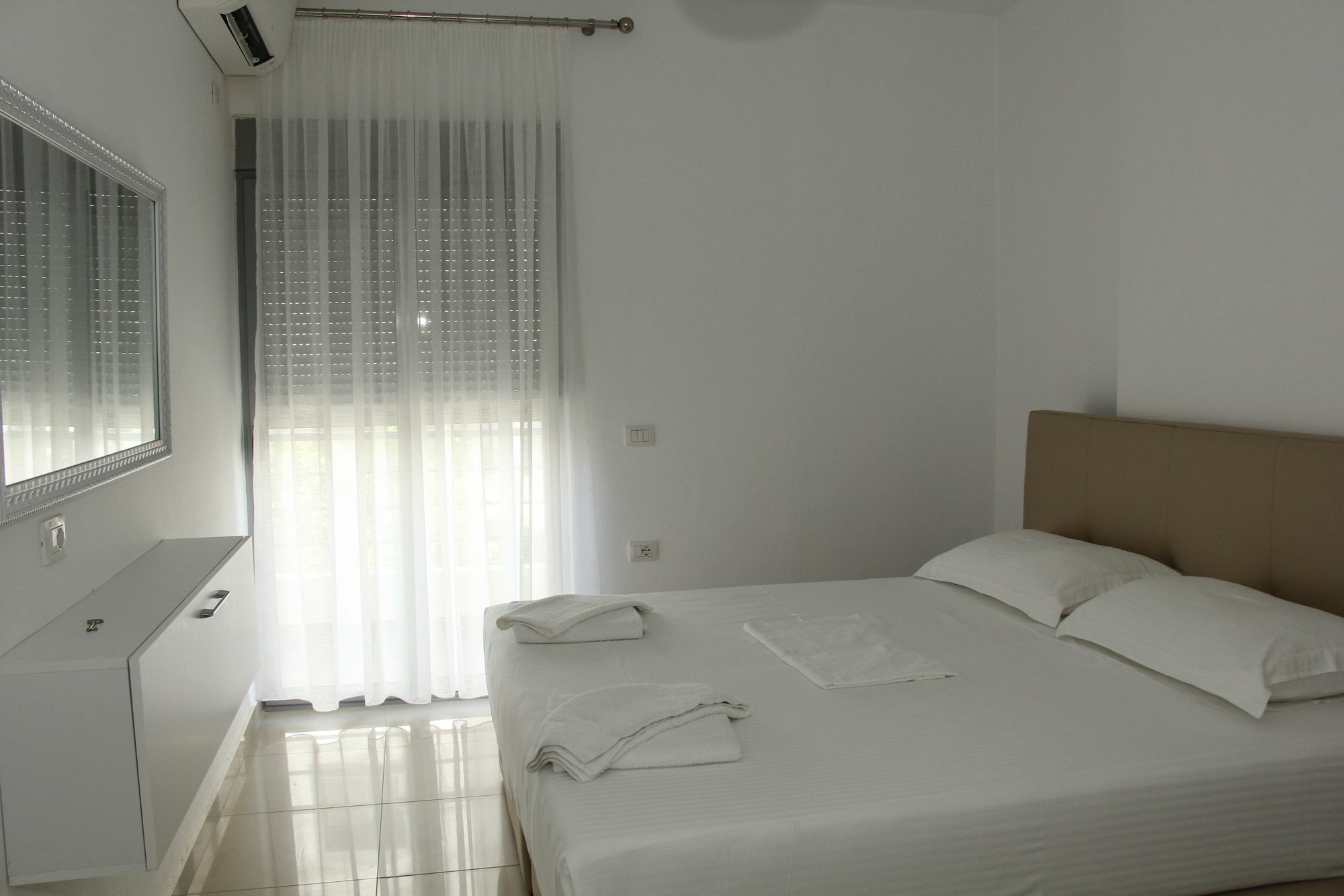 Andy Apartments Sarandë Exterior foto